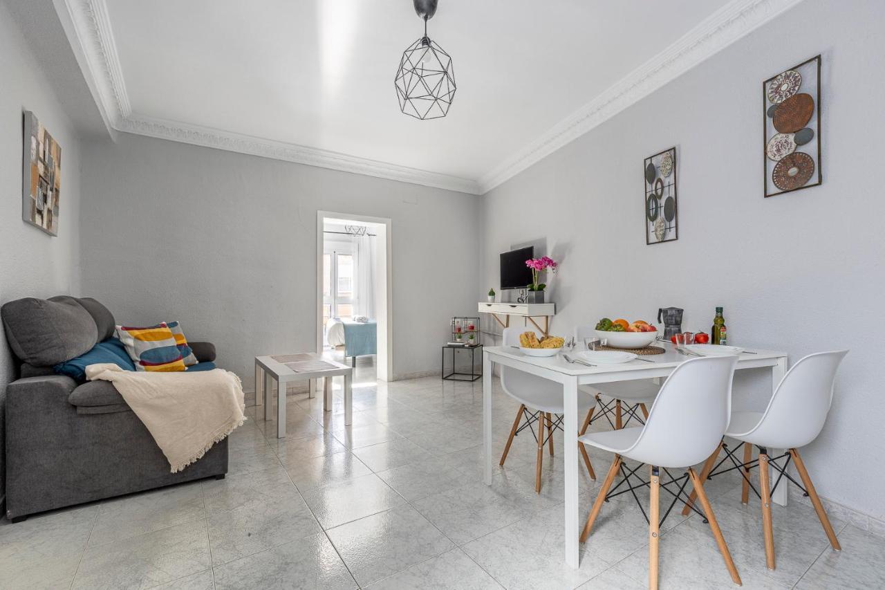Pureza Dreams De Sevilla Oasis En Triana Exterior photo